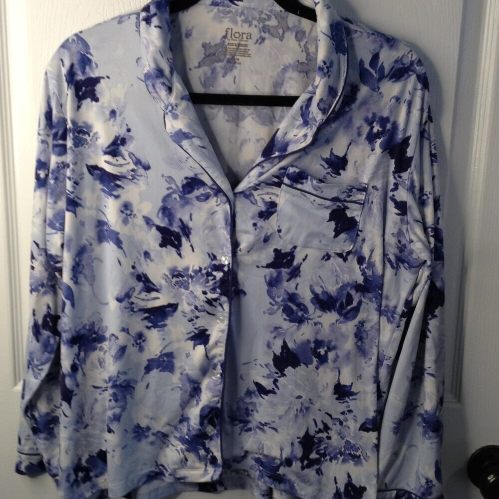 Flor/Flora Nikrooza PJ Set "M", Soft, Floral, Whimsical, Fairy, Slumber party